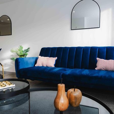 Stunning Luxury Stay By Vichy Кингстън ъпон Хъл Екстериор снимка